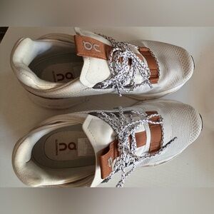 On CloudNova White | Pearl 7.5